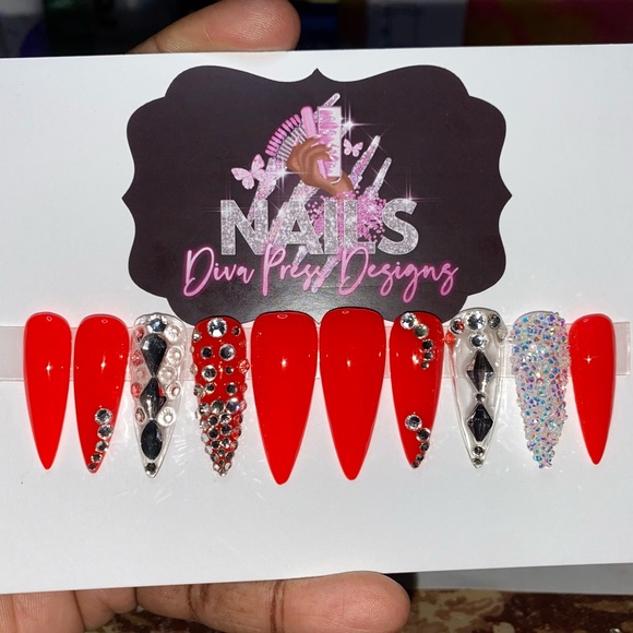 Other Hot Girl Bling Glows In